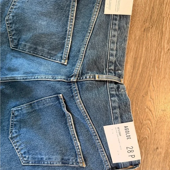 NWT Agolde 90s Crop Mid Rise Straight Petite - Picture 8 of 8